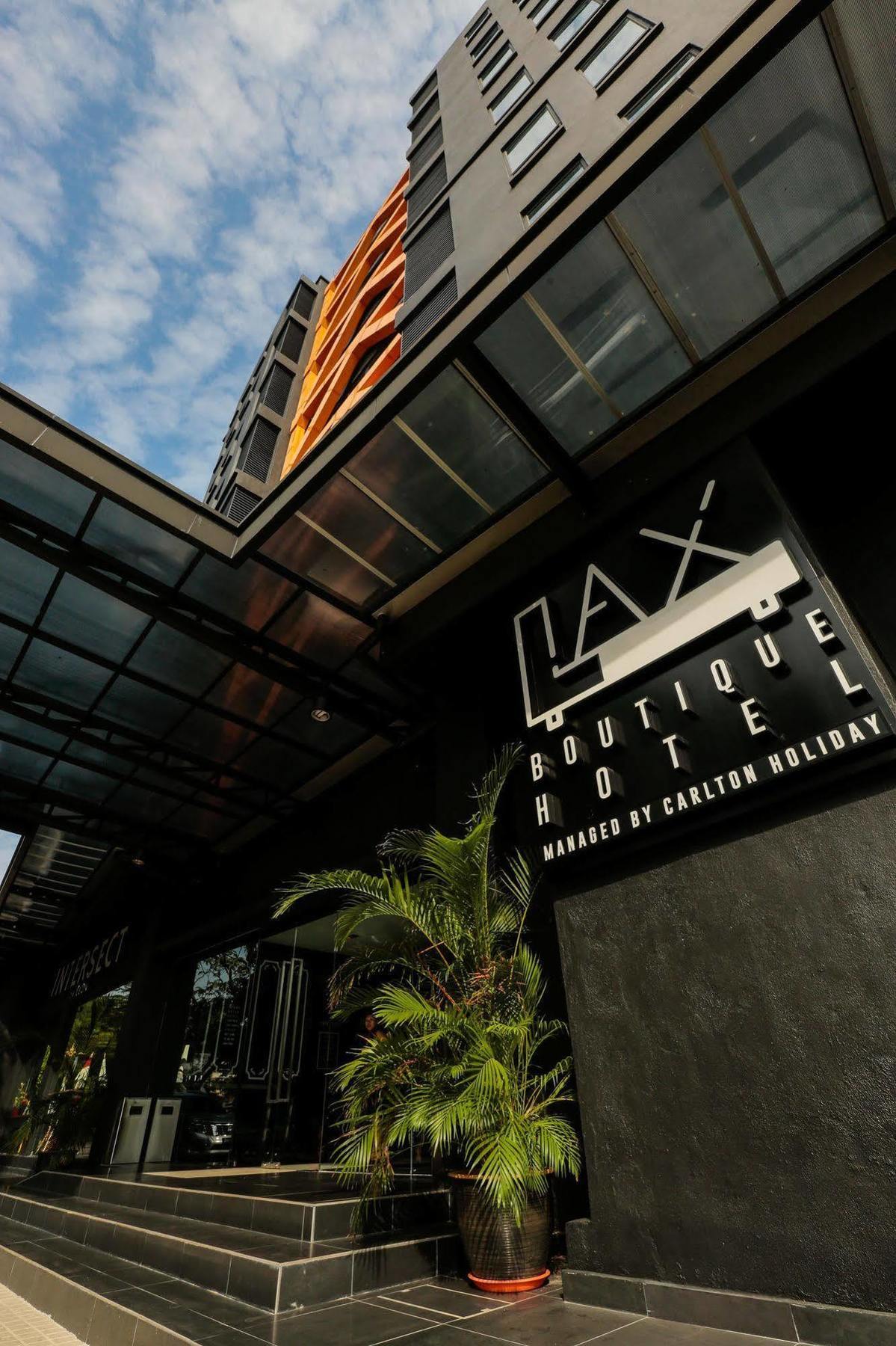 Lax Boutique Hotel Klang Exterior photo